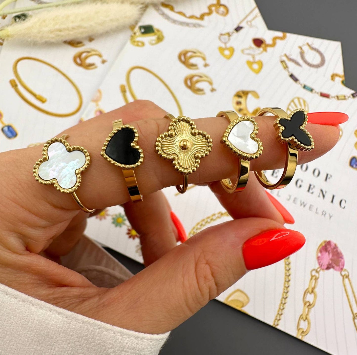 Ring Flower White