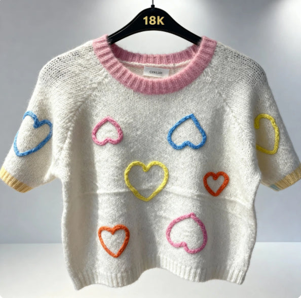 Kurzärmiliges Strickpullover mit Bunten Herzen